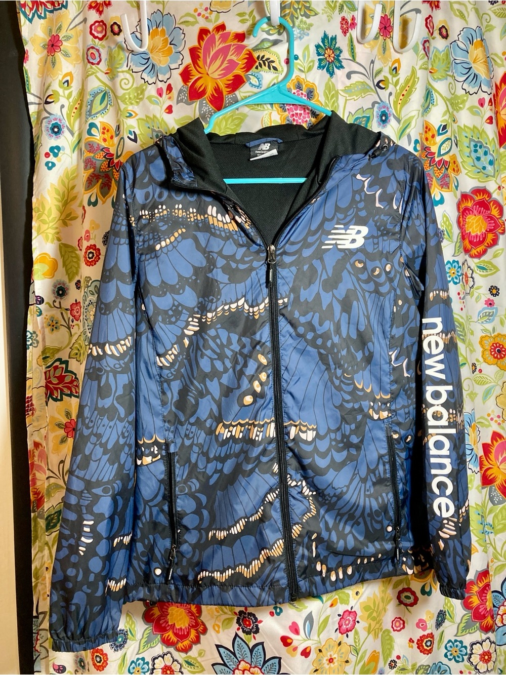 New Balance Blue & Black Butterfly Patterned Windbreaker Jacket Size M